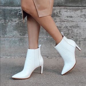42 Gold Shoes | 42 Gold Kensington White Croc Heeled Booties | Color: White | Size: 5.5 | Pm-39746402's Closet